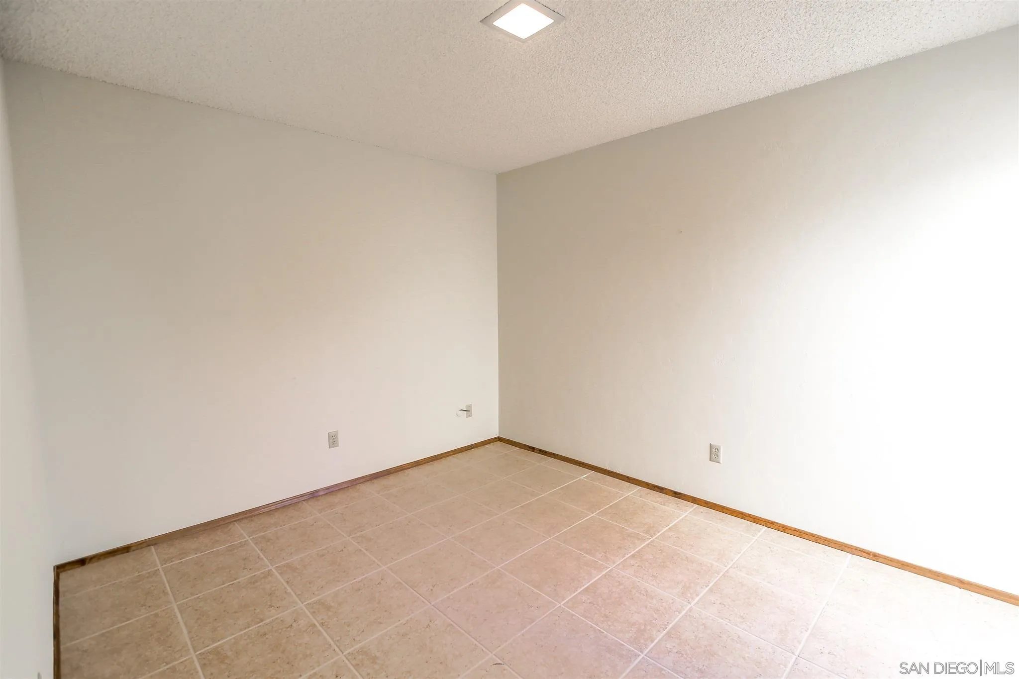 7434 High Avenue La Jolla, CA 92037 - Photo 12 of 15 a view of an empty room