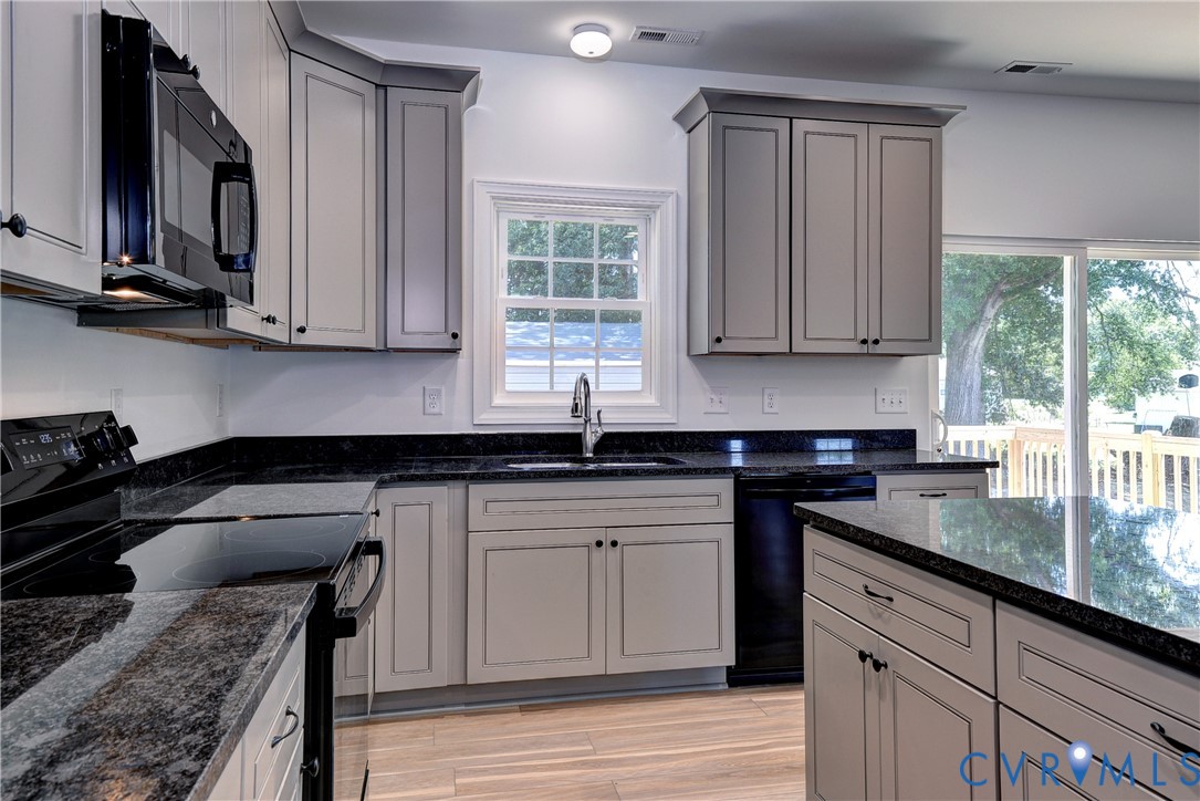 321 Pointers Drive West Point, VA 23181 - Photo 14 of 29