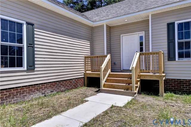 $375,000 | 321 Pointers Drive, West Point, VA 23181