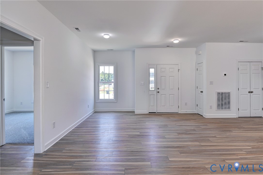 321 Pointers Drive West Point, VA 23181 - Photo 5 of 29