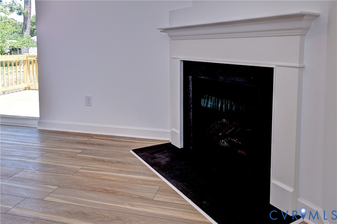 321 Pointers Drive West Point, VA 23181 - Photo 6 of 29 gas fireplace