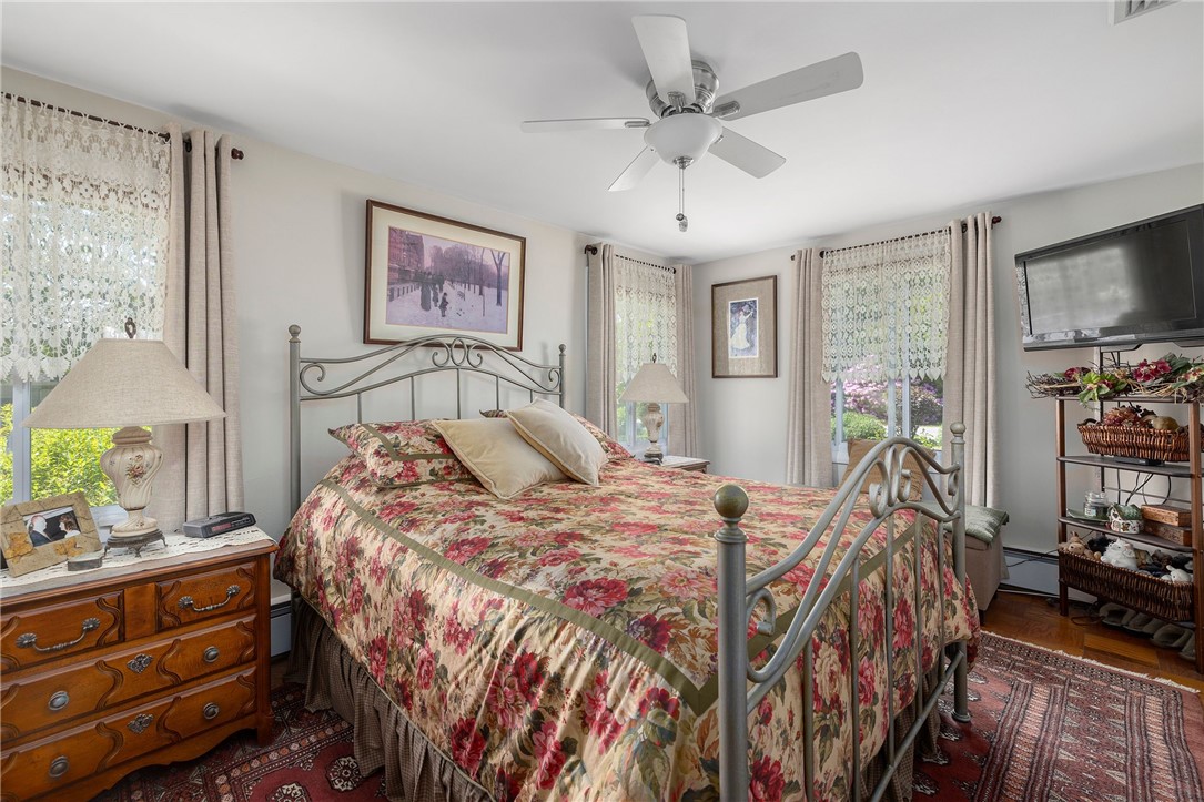 6 Crawford Avenue Warwick, RI 02889 - Photo 18 of 47