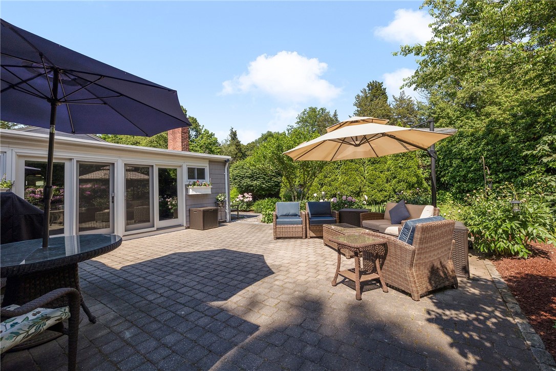 6 Crawford Avenue Warwick, RI 02889 - Photo 27 of 47