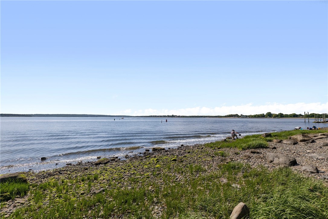 6 Crawford Avenue Warwick, RI 02889 - Photo 40 of 47