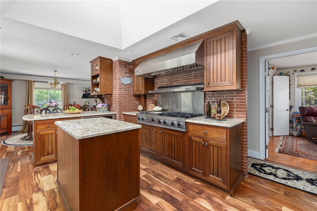 6 Crawford Avenue Warwick, RI 02889 - Photo 9 of 47