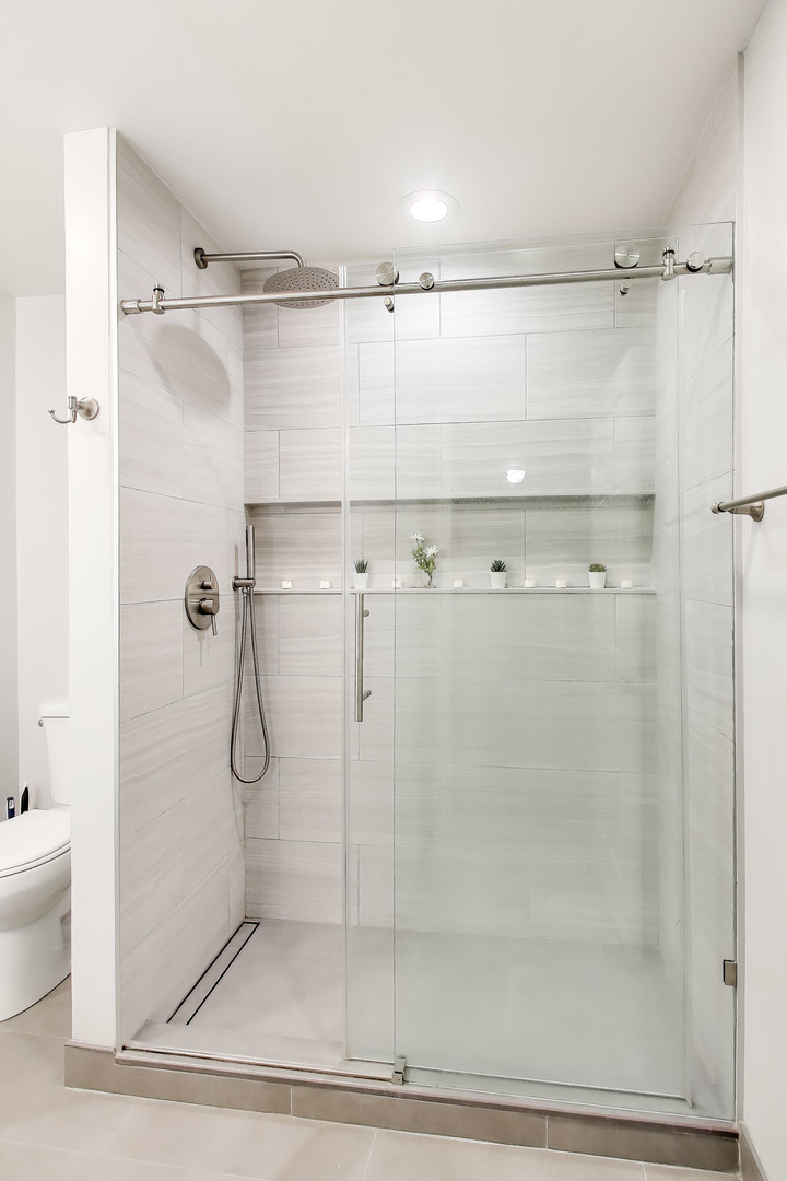 641 Kingsbridge Drive Carol Stream, IL 60188 - Photo 22 of 32