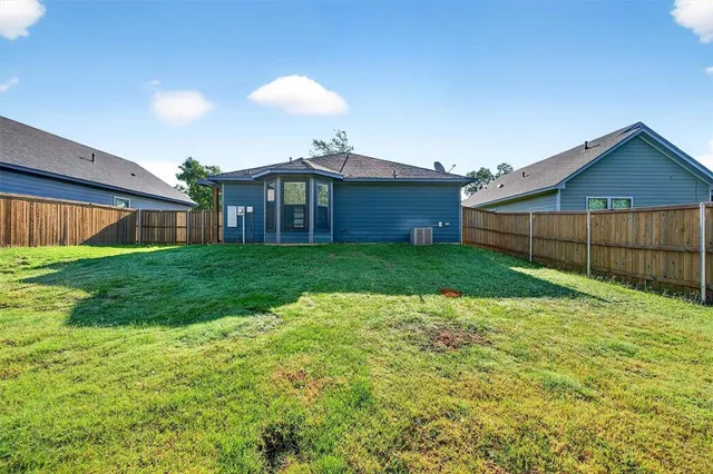 $1,500 | 1501 South 7th Avenue, Denison, TX 75021