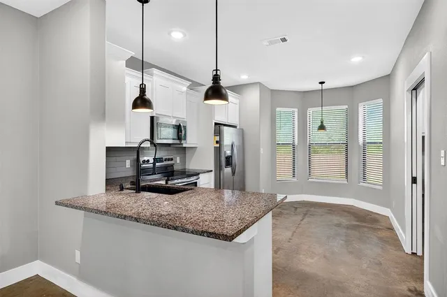 $1,500 | 1501 South 7th Avenue, Denison, TX 75021