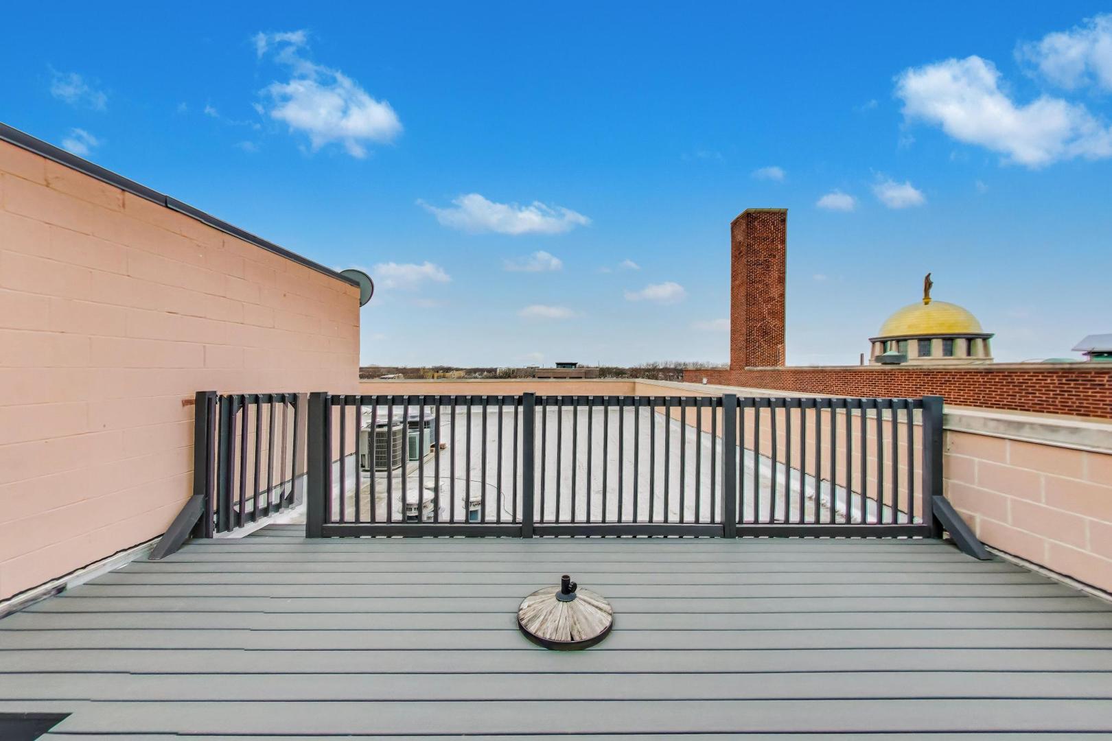 4410 North Troy Street, Unit 301 Chicago, IL 60625 - Photo 22 of 23 a view of terrace
