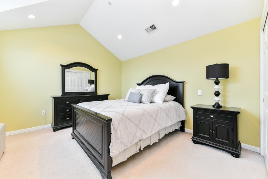 995 Trapelo Road, Unit 4 Waltham, MA 02452 - Photo 12 of 24