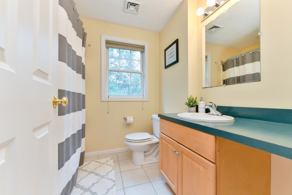 995 Trapelo Road, Unit 4 Waltham, MA 02452 - Photo 17 of 24