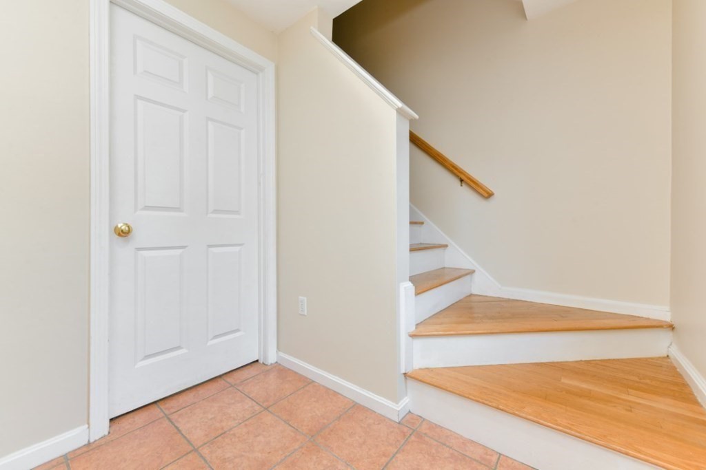 995 Trapelo Road, Unit 4 Waltham, MA 02452 - Photo 20 of 24