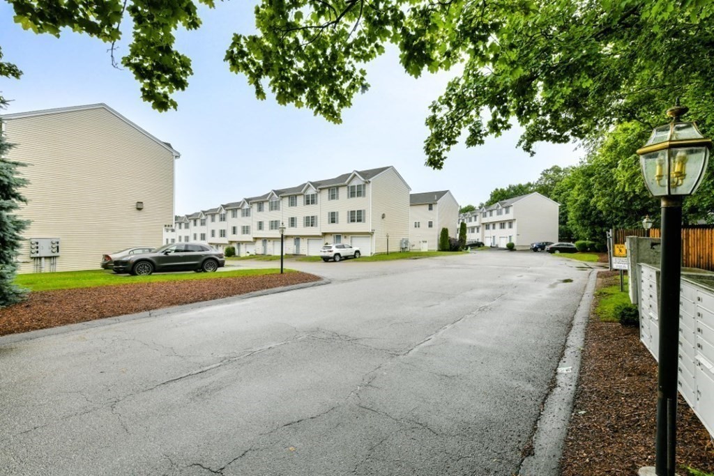 995 Trapelo Road, Unit 4 Waltham, MA 02452 - Photo 23 of 24