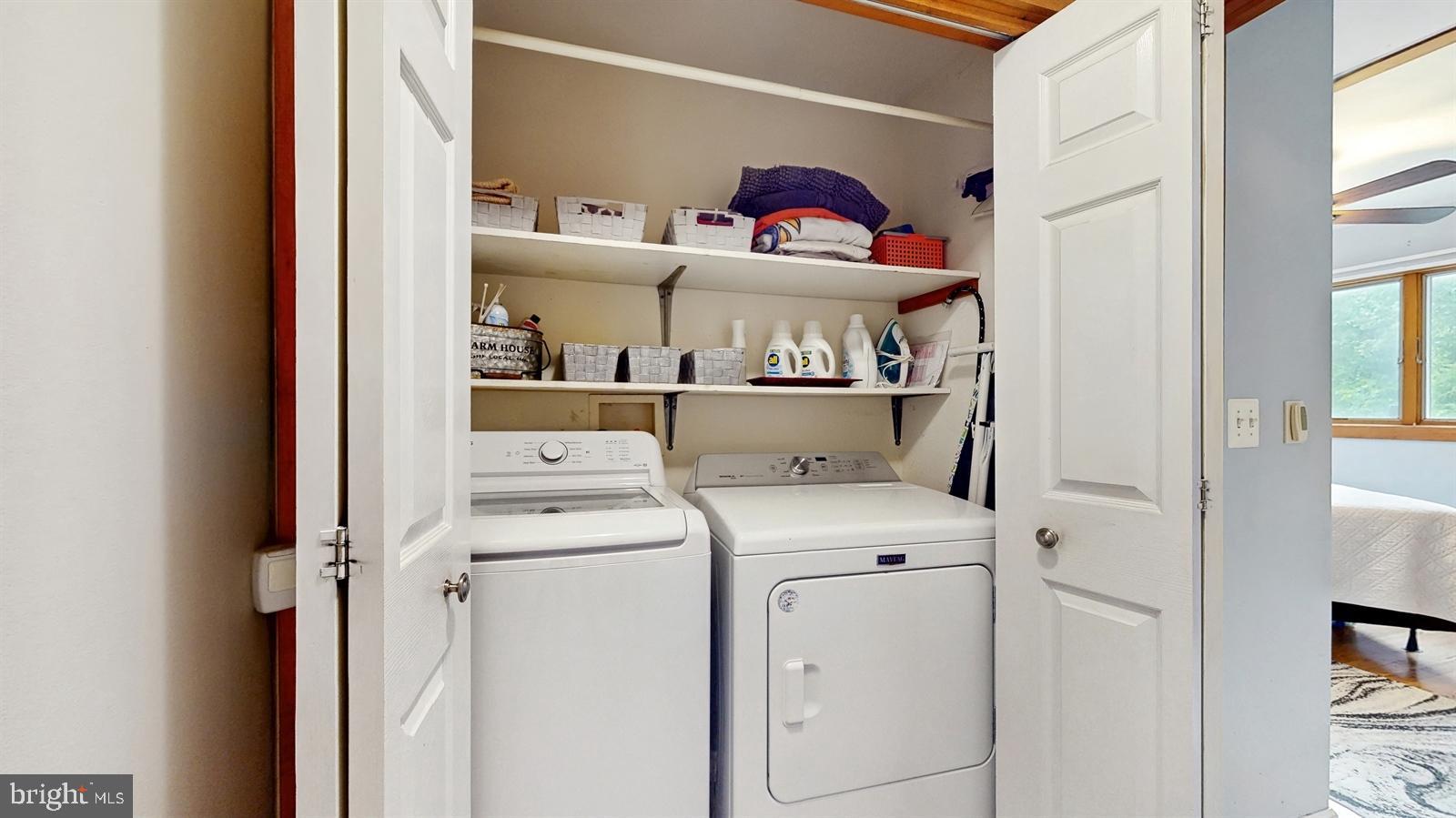 6 John Ringo Road Ringoes, NJ 08551 - Photo 19 of 27 a utility room with dryer and washer