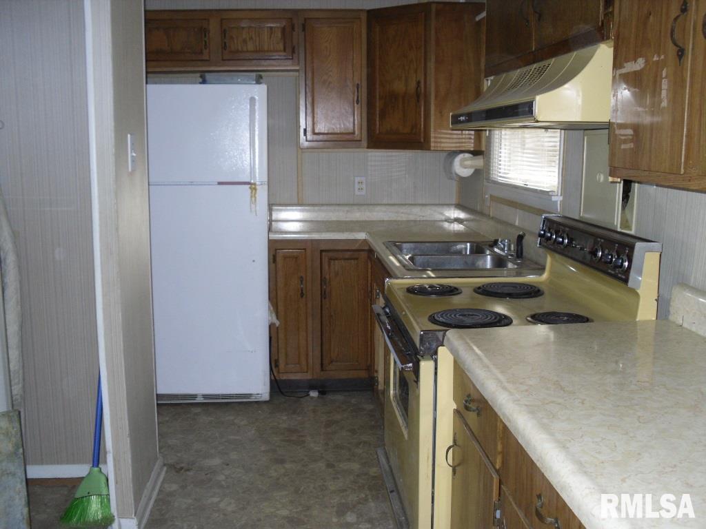 62 Ridge Road Centralia, IL 62801 - Photo 5 of 14 Gallery Image 5