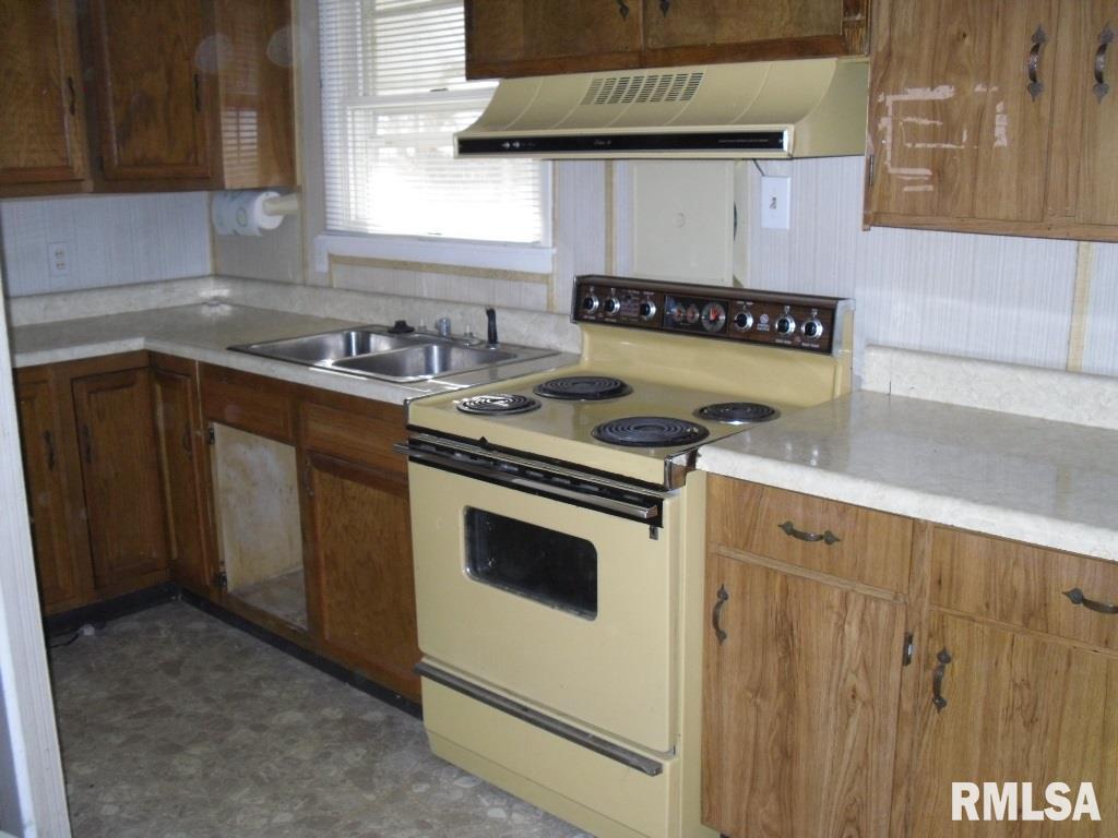 62 Ridge Road Centralia, IL 62801 - Photo 6 of 14 Gallery Image 6