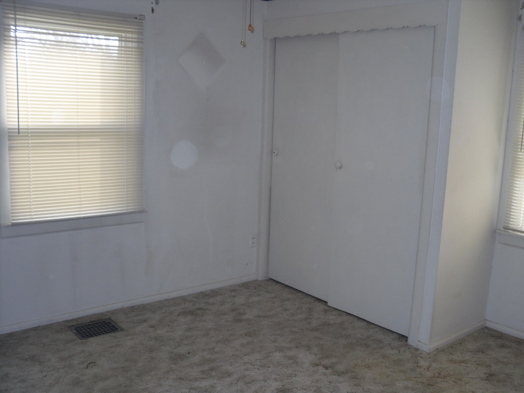 62 Ridge Road Centralia, IL 62801 - Photo 7 of 14 Gallery Image 7