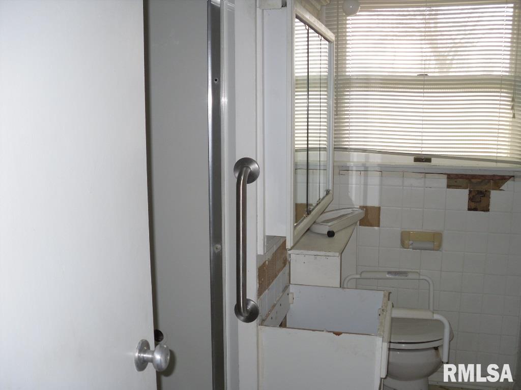 62 Ridge Road Centralia, IL 62801 - Photo 9 of 14 Gallery Image 9