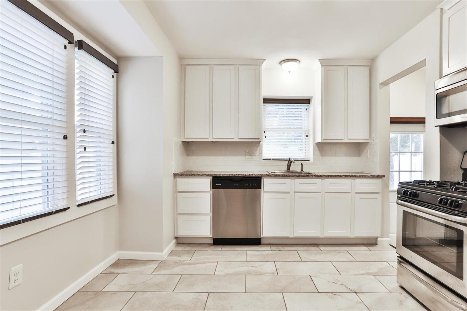 5842 Rhodes Avenue St. Louis, MO 63109 - Photo 11 of 27 Gallery Image 11