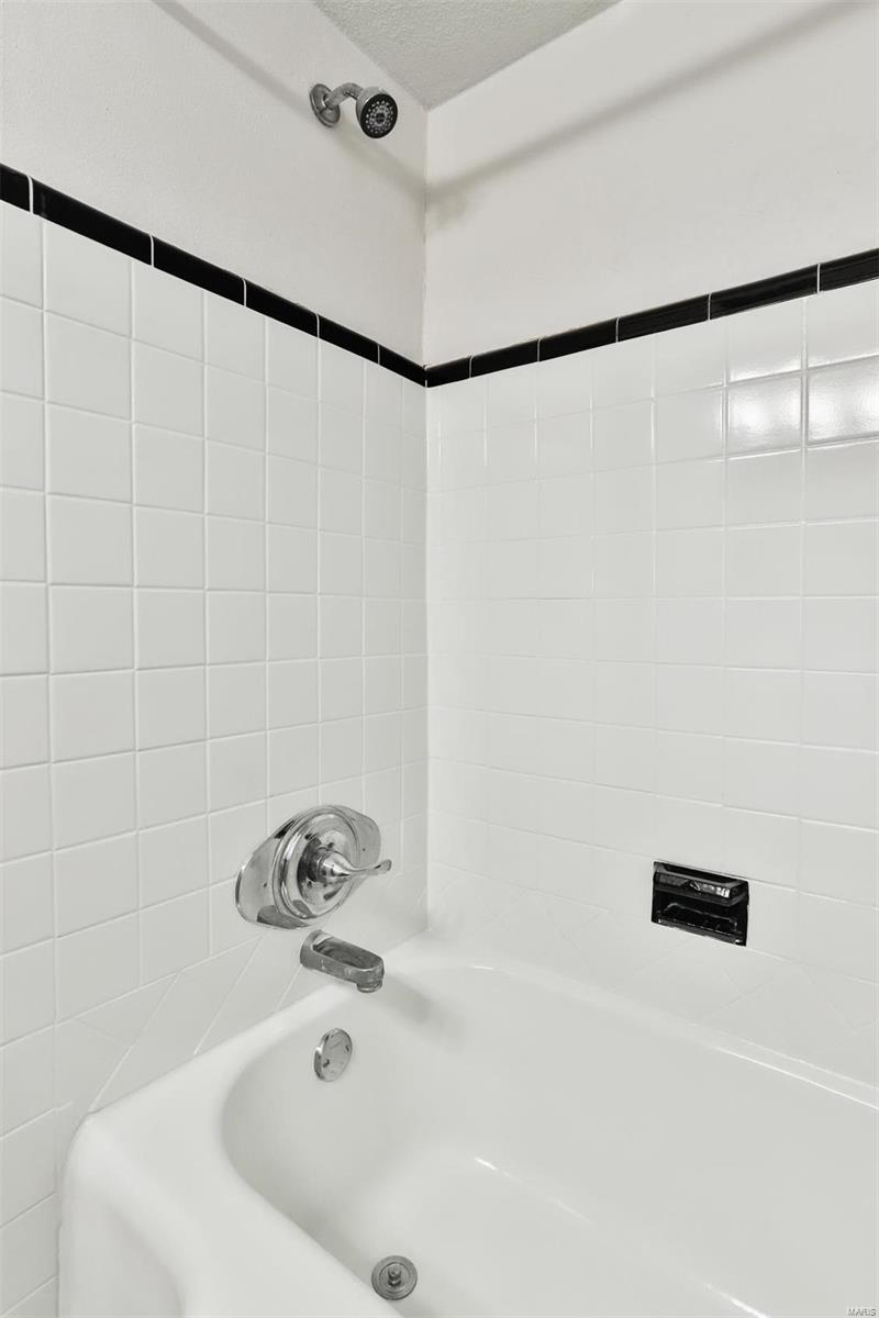 5842 Rhodes Avenue St. Louis, MO 63109 - Photo 18 of 27 Gallery Image 18