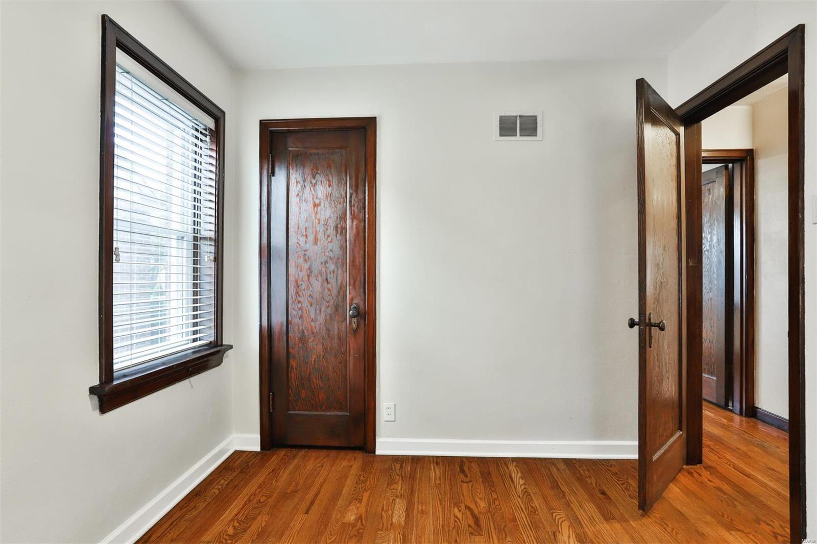 5842 Rhodes Avenue St. Louis, MO 63109 - Photo 20 of 27 Gallery Image 20