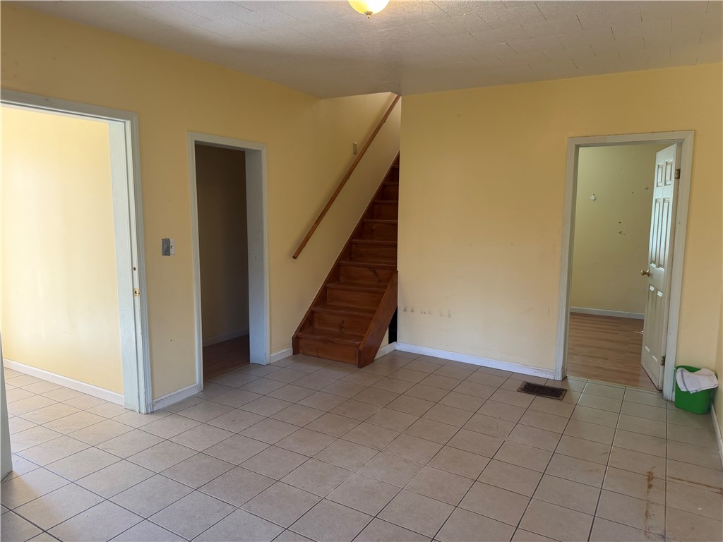 69 West 3rd Street Corning, NY 14830 - Photo 4 of 12