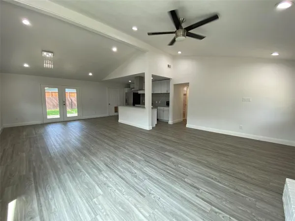 $2,400 | 3035 Townsend Drive, Dallas, TX 75229