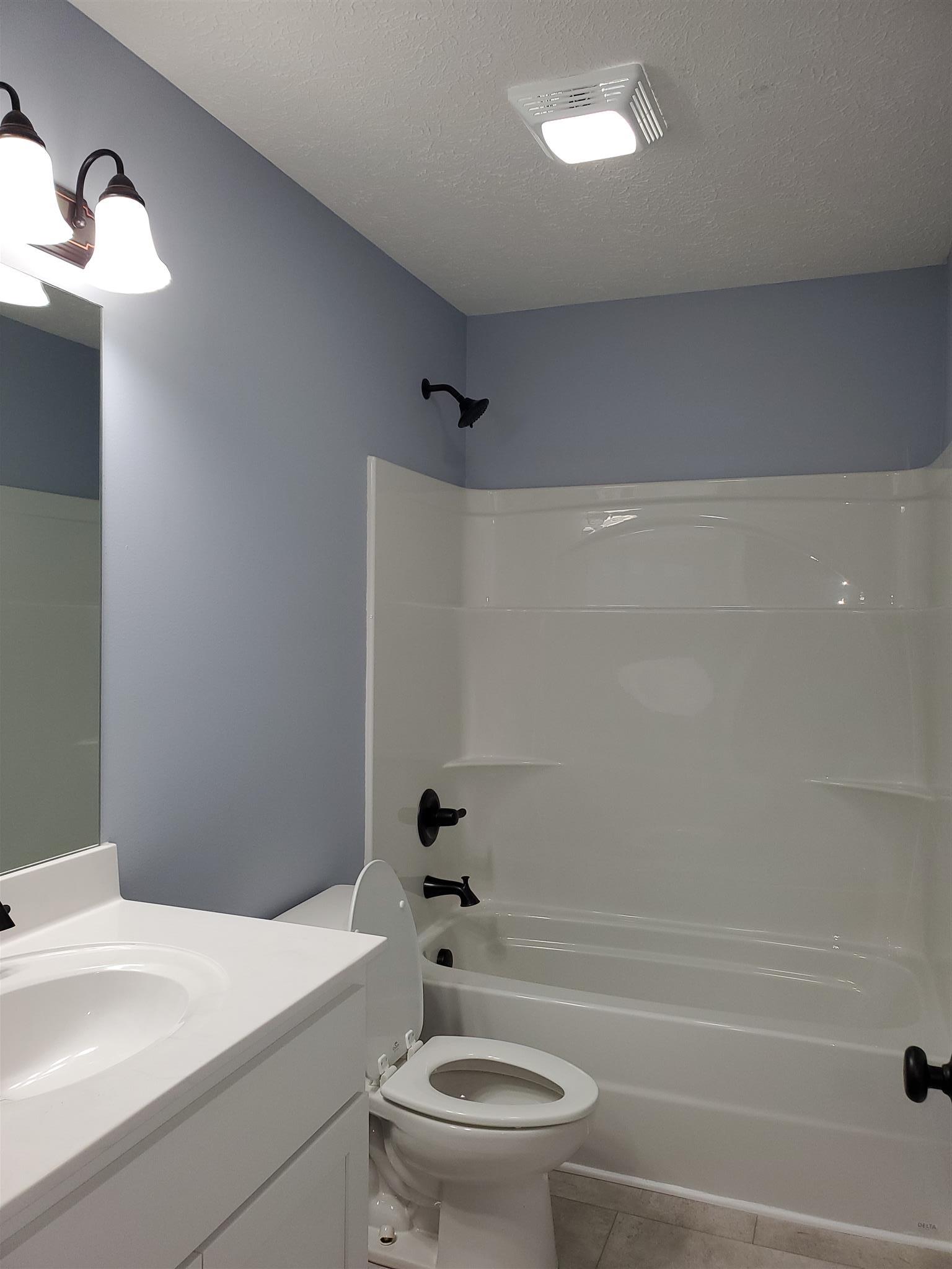 380 Crouch Road Manchester, TN 37355 - Photo 8 of 12 Guest Bath
