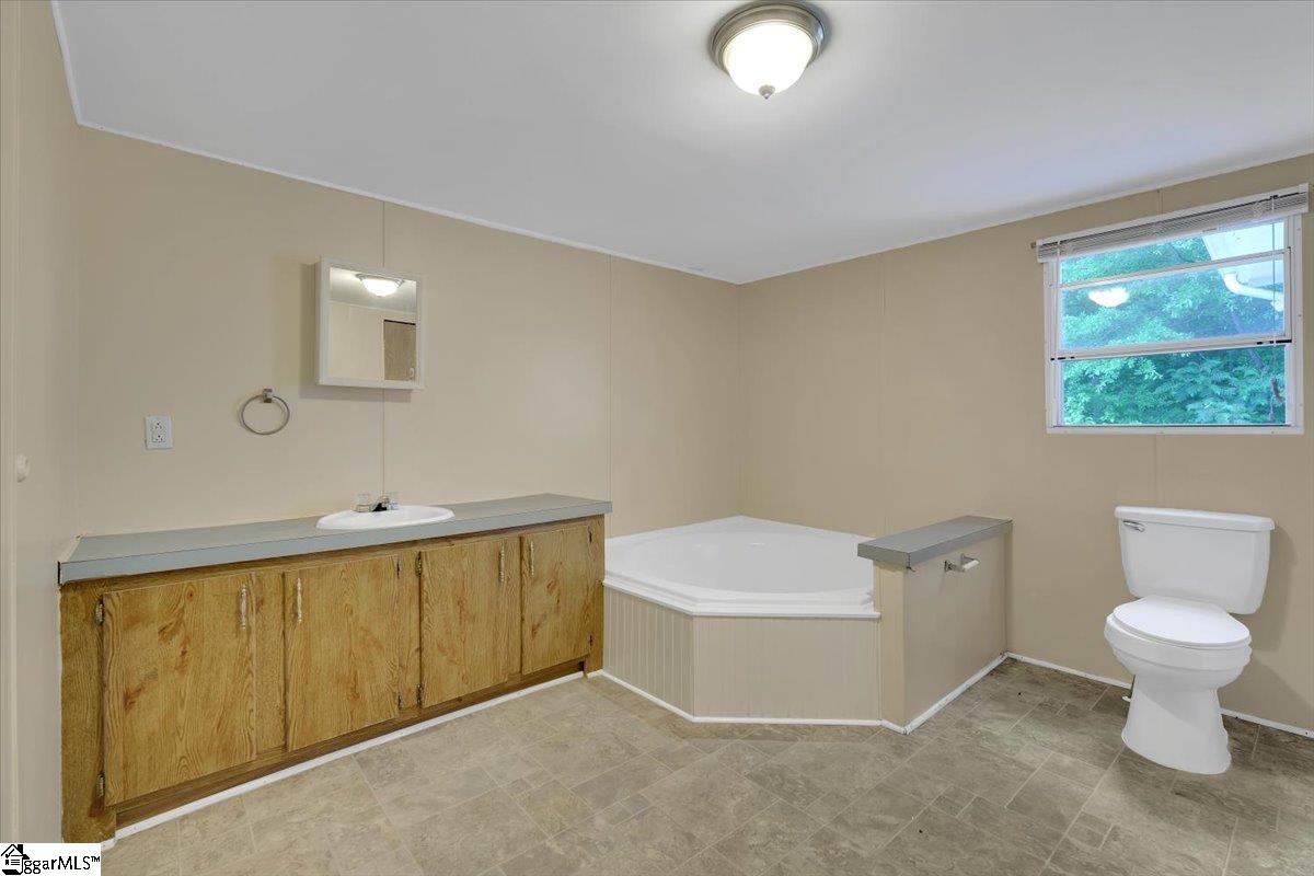 138 Pittman Road Marietta, SC 29661 - Photo 12 of 19 Gallery Image 12