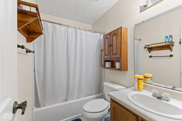 $295,000 | 6433 Southern Lakes Drive North, Indianapolis, IN 46237