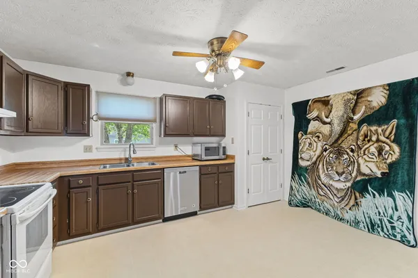 $295,000 | 6433 Southern Lakes Drive North, Indianapolis, IN 46237