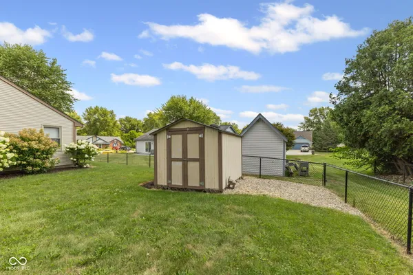 $295,000 | 6433 Southern Lakes Drive North, Indianapolis, IN 46237