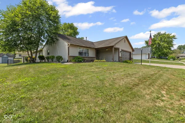 $295,000 | 6433 Southern Lakes Drive North, Indianapolis, IN 46237