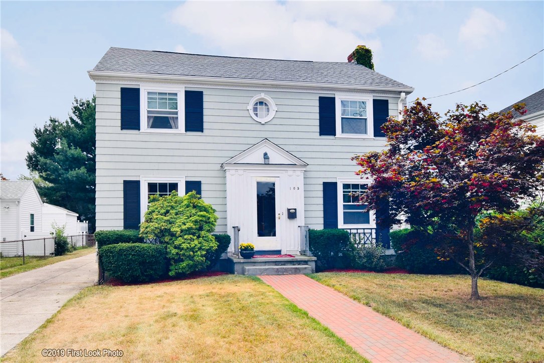 105 Scarborough Road Pawtucket, RI 02861 - Photo 2 of 28 Gallery Image 2