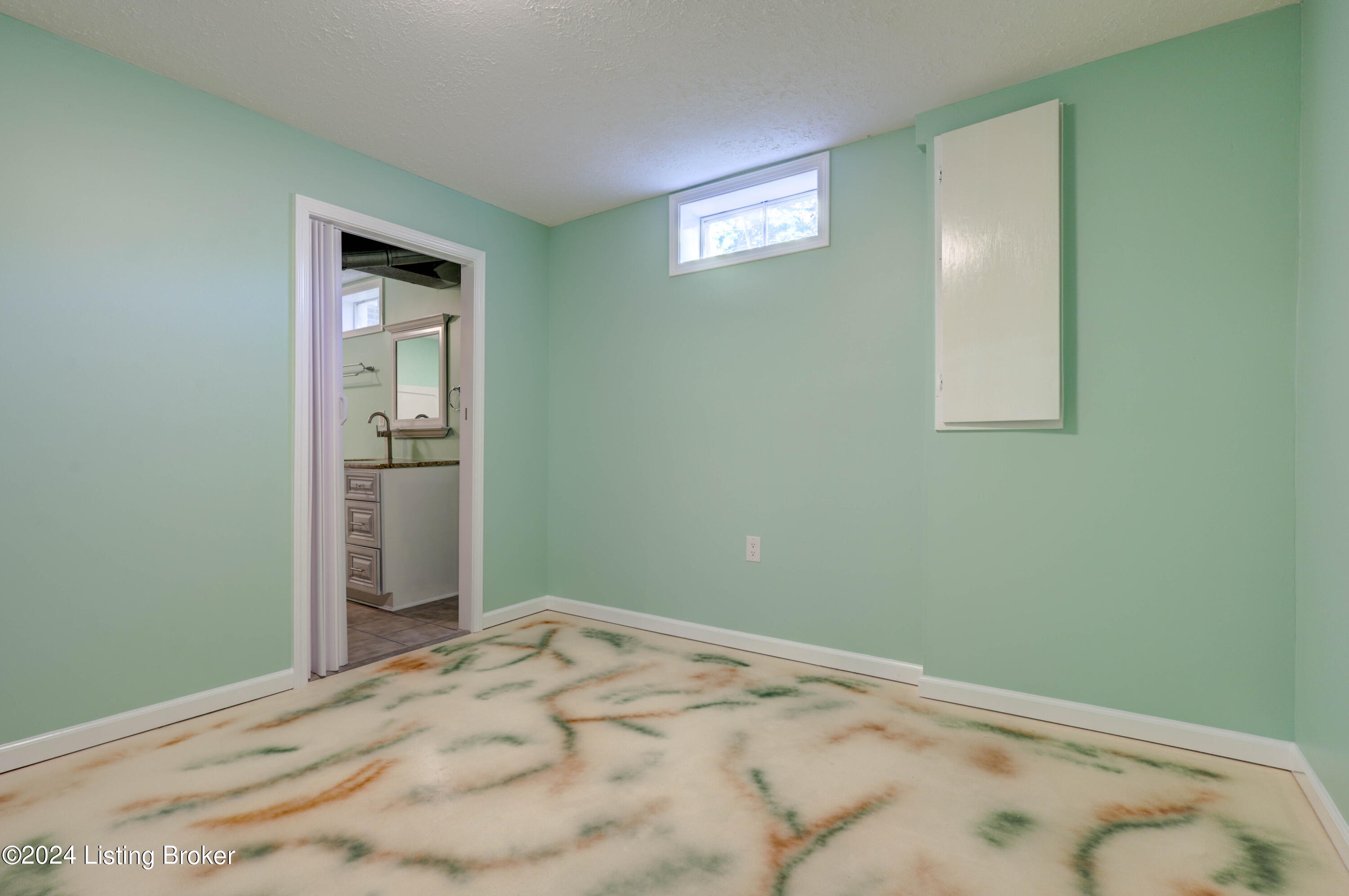 8000 Adams Run Road Louisville, KY 40228 - Photo 30 of 37 Photo43