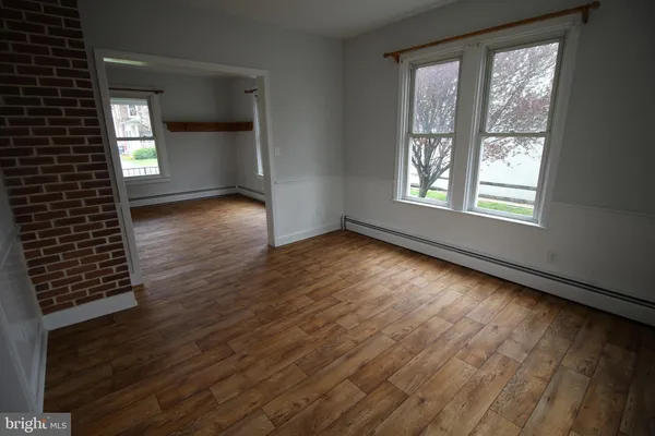 $1,850 | 5 South Singer Avenue, Paradise, PA 17562