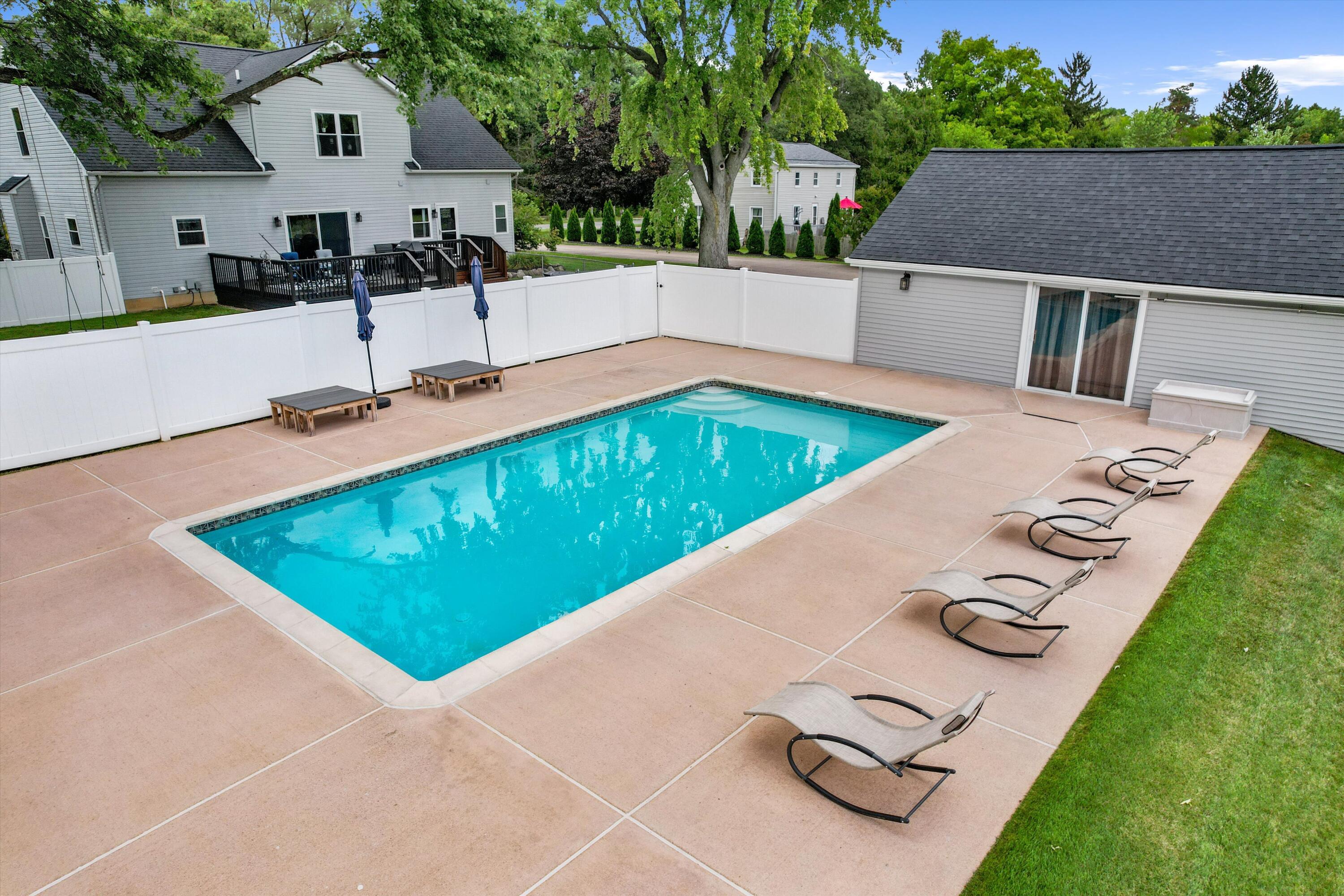 5580 Textile Road Ypsilanti, MI 48197 - Photo 63 of 107 062-Inground pool