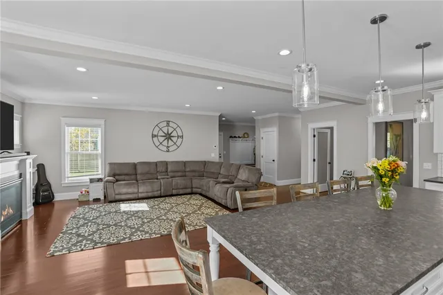 $1,250,000 | 13 Vanderbilt Lane, Portsmouth, RI 02871