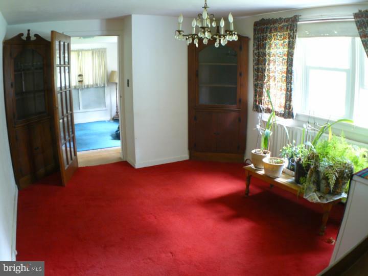 1458 Roundhouse Road Quakertown, PA 18951 - Photo 6 of 15 Dining Room