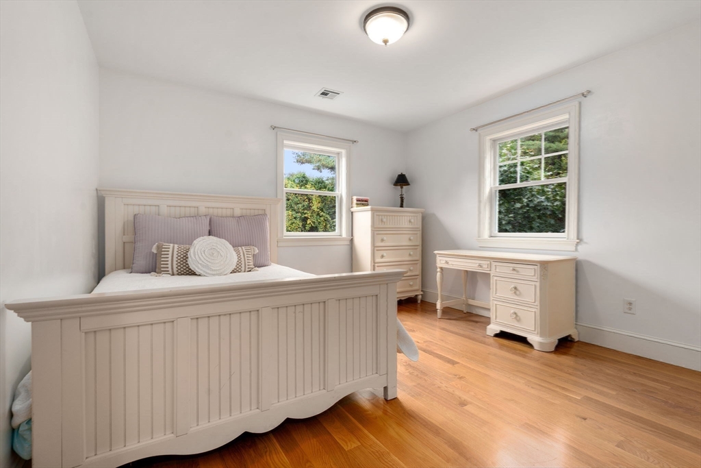 296 Concord Road Wayland, MA 01778 - Photo 12 of 20