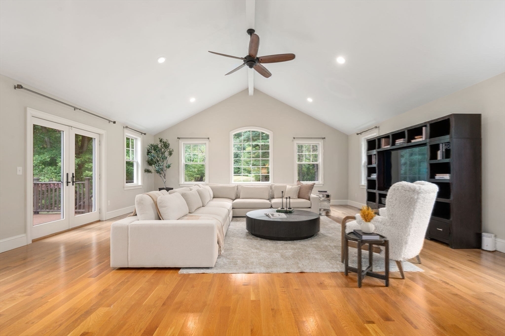 296 Concord Road Wayland, MA 01778 - Photo 5 of 20