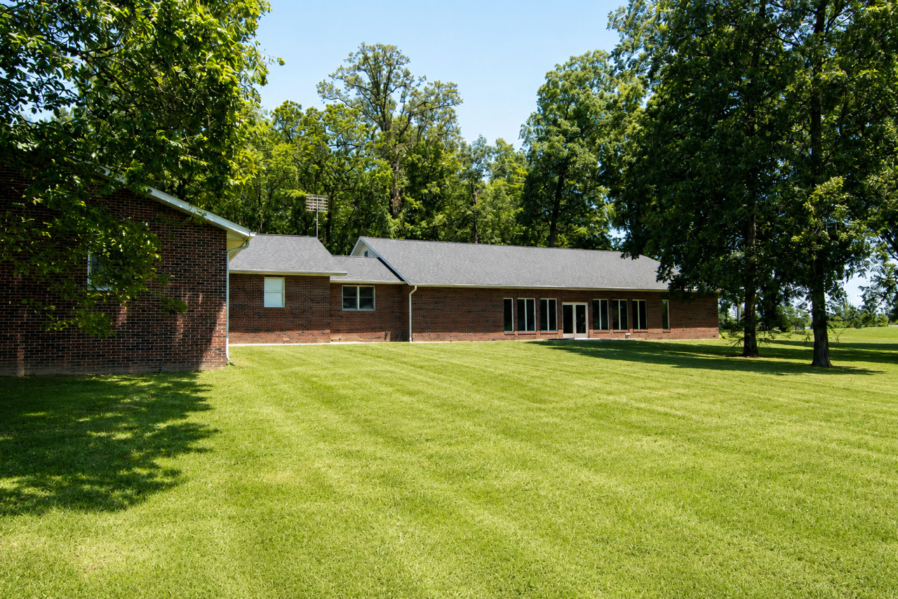2479 New Era Road Murphysboro, IL 62966 - Photo 2 of 28