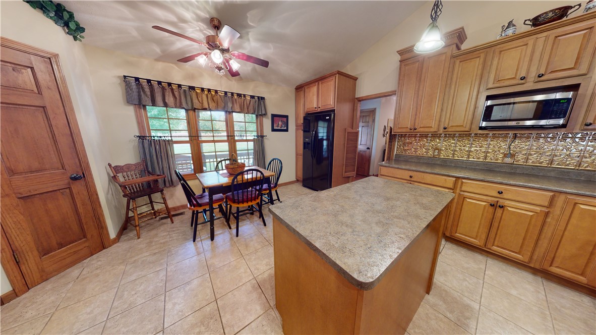 14052 East 3785 North Road Hoopeston, IL 60942 - Photo 17 of 37