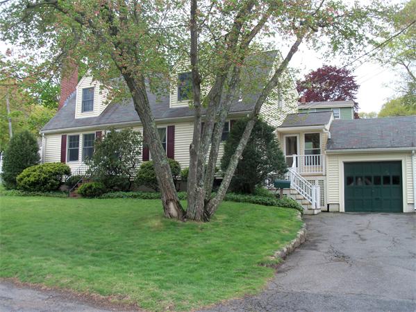 4 Overlook Road Reading, MA 01867 - Photo 1 of 10 Gallery Image 1