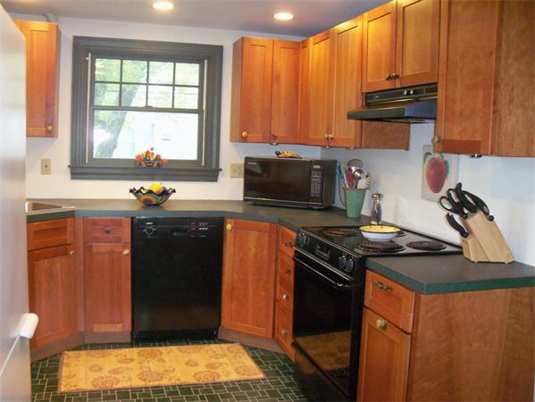 4 Overlook Road Reading, MA 01867 - Photo 6 of 10 Gallery Image 6