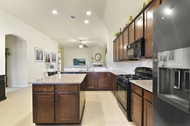 $319,900 | 23606 Bernshausen Drive, Spring, TX 77389