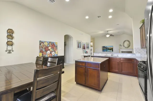 $319,900 | 23606 Bernshausen Drive, Spring, TX 77389