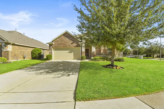$319,900 | 23606 Bernshausen Drive, Spring, TX 77389