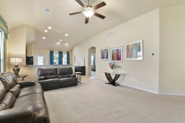 $319,900 | 23606 Bernshausen Drive, Spring, TX 77389