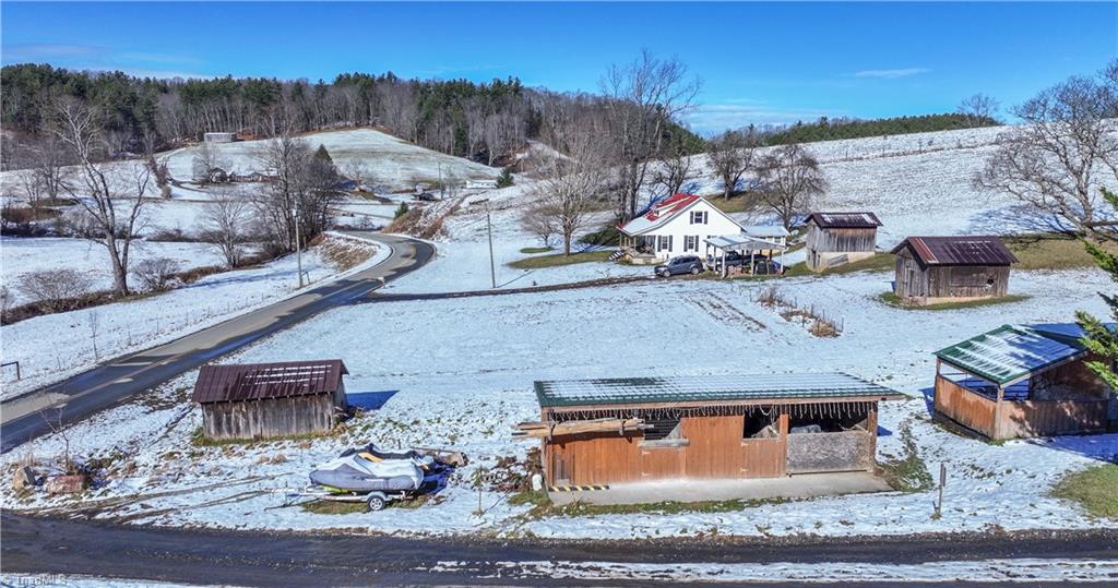 385 Col Francis Road Crumpler, NC 28617 - Photo 11 of 42